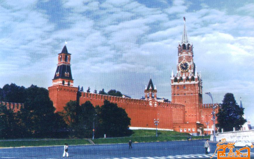 《巍峨的克里姆林宫》1998年秋摄于俄罗斯莫斯科红场